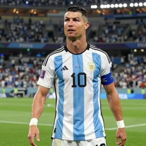 Ronaldo ‘thả tim’ bài tố FIFA thiên vị Argentina: Vô tình hay có chủ đích?